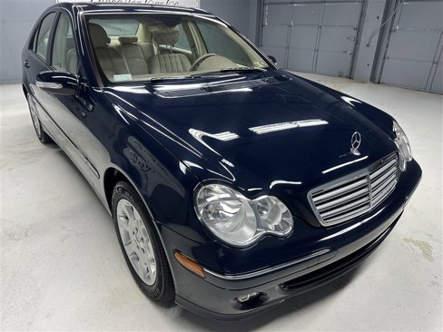 Used 2005 Mercedes-Benz C 240 4MATIC Sedan image 9