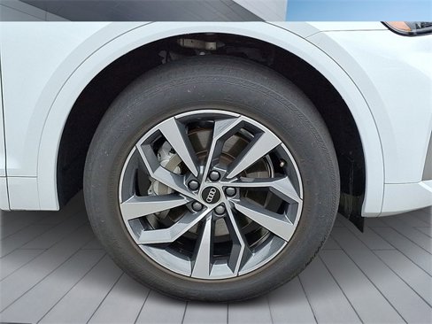 Certified 2022 Audi Q5 2.0T Premium Plus w/ Premium Plus Package image 8