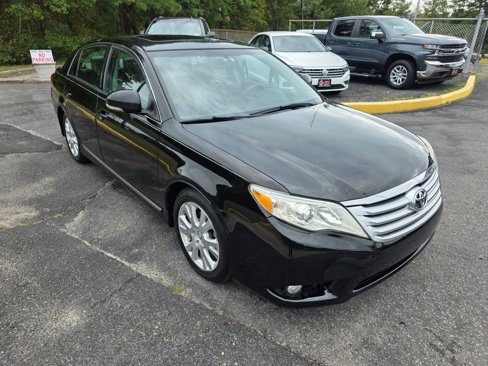 Used 2011 Toyota Avalon Limited image 18