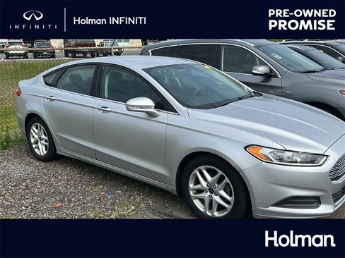 Used 2015 Ford Fusion SE image 1