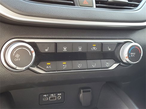 Used 2022 Nissan Altima 2.0 SR image 25