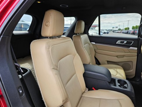 Used 2016 Ford Explorer Limited image 16