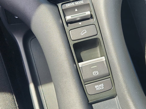 Used 2025 Honda HR-V LX image 27
