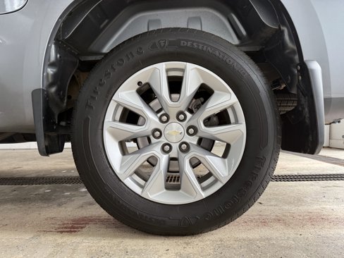 Used 2020 Chevrolet Silverado 1500 Custom w/ Custom Value Package image 9