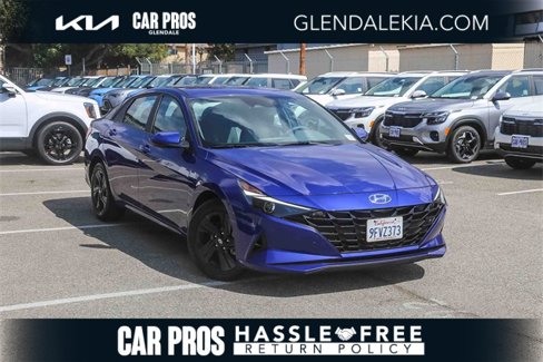 Used 2023 Hyundai Elantra SEL image 1