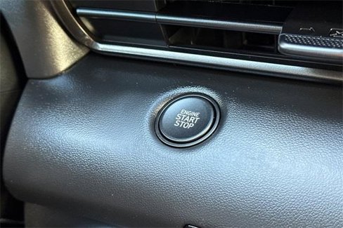 Certified 2025 Hyundai Elantra Sport image 22