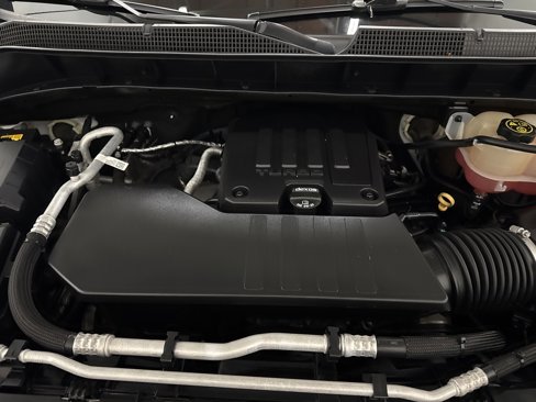 Used 2021 Chevrolet Silverado 1500 Custom w/ Safety Confidence Package image 7