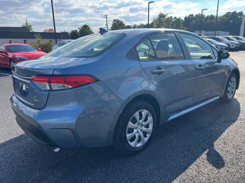 Used 2025 Toyota Corolla LE image 2