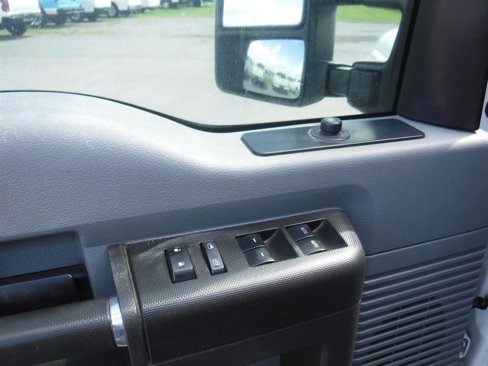 Used 2014 Ford F250 XL w/ Power Equipment Group image 12