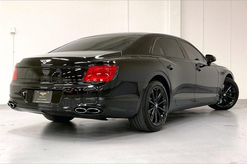 Used 2024 Bentley Flying Spur Azure image 4