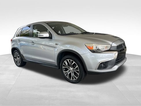 Used 2017 Mitsubishi Outlander Sport SE image 2
