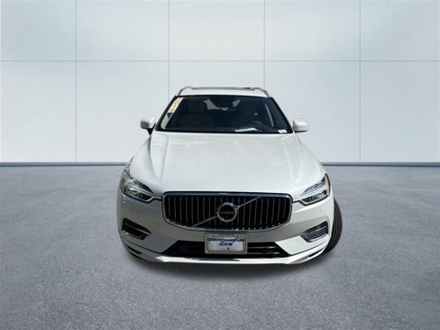 Used 2018 Volvo XC60 T8 Inscription w/ Advanced Package image 2