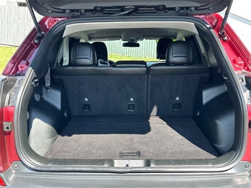 Certified 2019 Jeep Cherokee Latitude Plus w/ Cold Weather Group image 24
