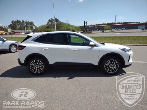 New 2025 Ford Escape SE w/ Class II Trailer Tow Package image 6