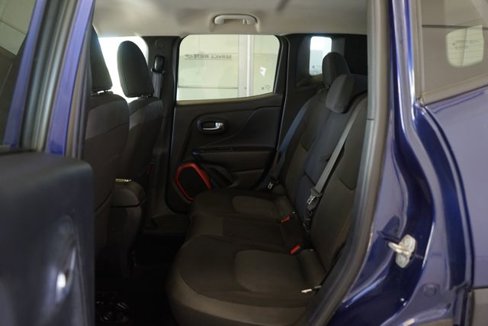 Used 2016 Jeep Renegade Trailhawk image 29