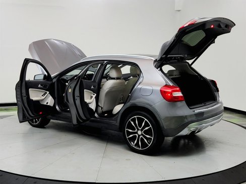 Used 2017 Mercedes-Benz GLA 250 image 12