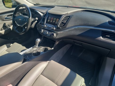Used 2015 Chevrolet Impala LT image 28