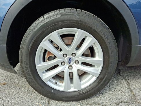 Used 2019 Ford Explorer XLT w/ Equipment Group 202A image 8