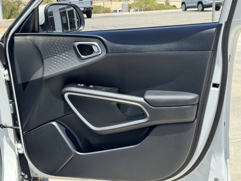 Used 2020 Kia Soul LX image 31