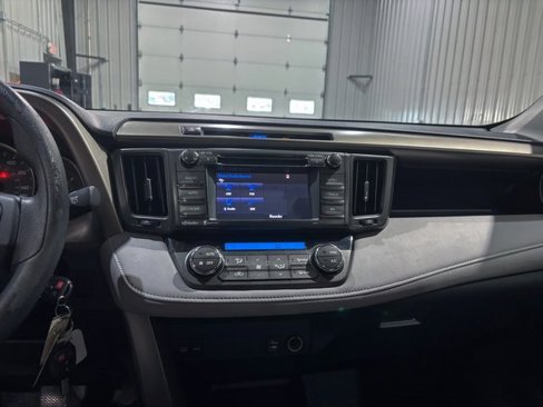 Used 2015 Toyota RAV4 XLE image 18