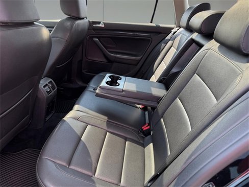Used 2014 Volkswagen Jetta TDI image 9