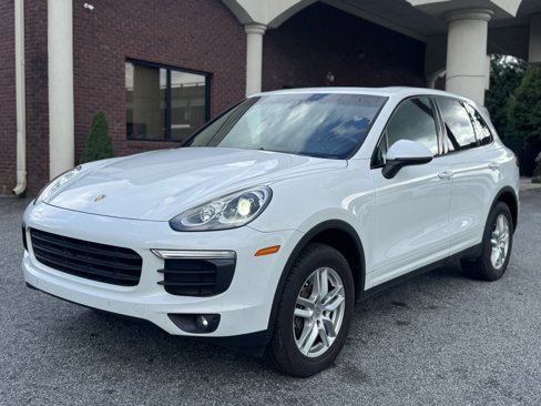 Used 2016 Porsche Cayenne image 1