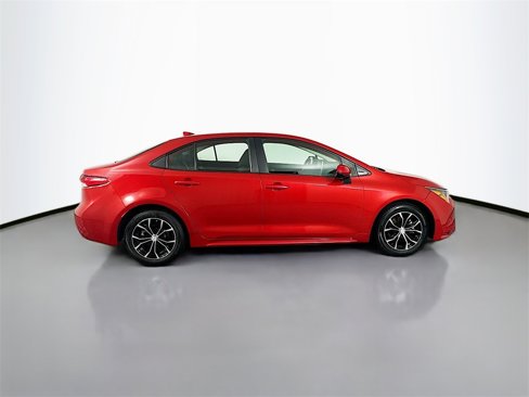 Used 2021 Toyota Corolla LE image 13