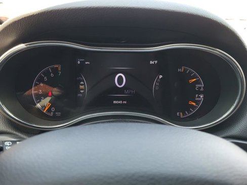 Used 2019 Jeep Grand Cherokee Limited image 22