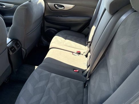 Used 2016 Nissan Rogue S image 14