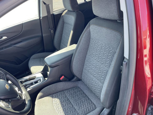 Used 2024 Chevrolet Equinox LT w/ LPO, Floor Liner Package image 3