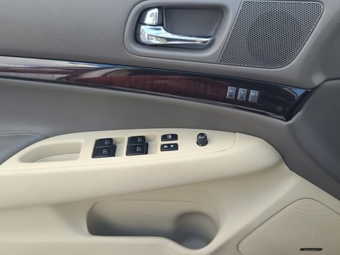 Used 2015 INFINITI Q60 Journey w/ Premium Package image 26