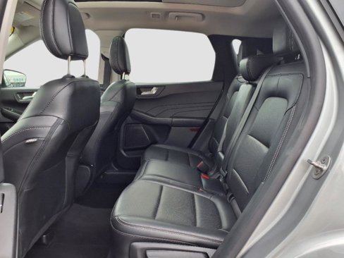 Used 2021 Ford Escape Titanium image 11