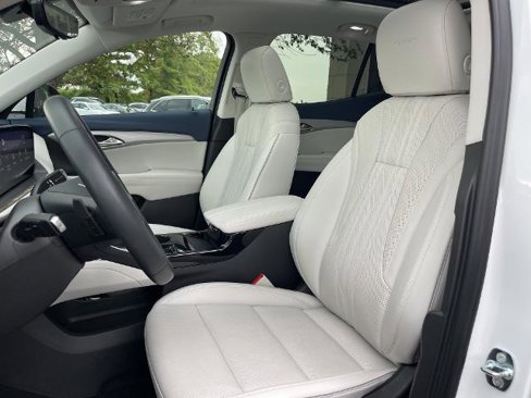 Used 2024 Buick Envision Avenir image 18