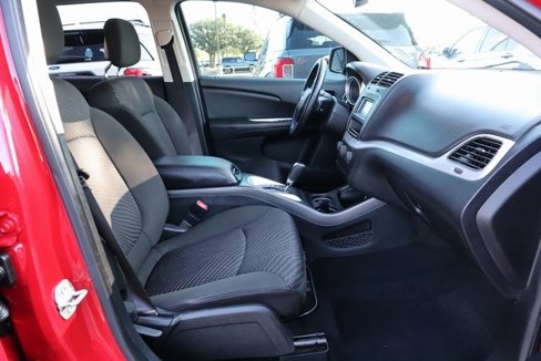 Used 2020 Dodge Journey SE w/ Blacktop Package image 16