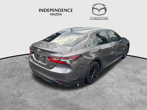 Used 2024 Toyota Camry LE image 3
