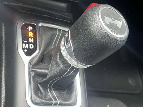 Used 2020 Jeep Wrangler Unlimited Sahara image 23