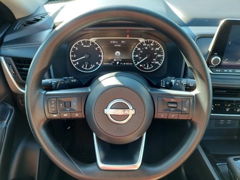 Used 2024 Nissan Rogue S image 19