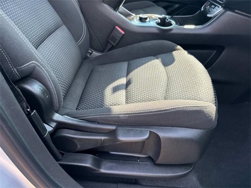 Used 2022 GMC Terrain SLE image 14