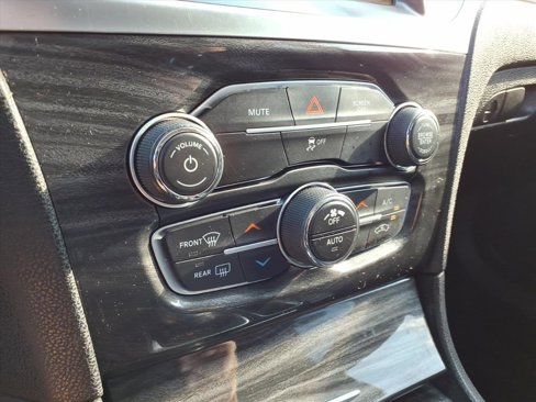 Certified 2021 Chrysler 300 Touring w/ Sport Appearance Package image 21