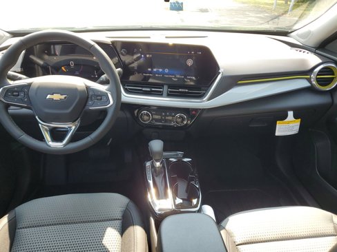 New 2025 Chevrolet Trax LT w/ LT Convenience Package image 9