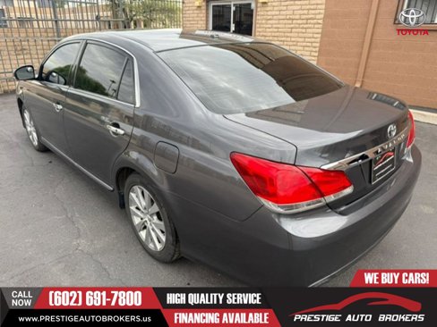 Used 2011 Toyota Avalon Limited image 5