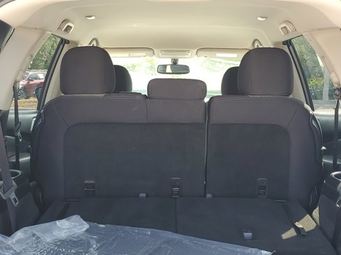 Used 2020 Nissan Pathfinder SV image 15