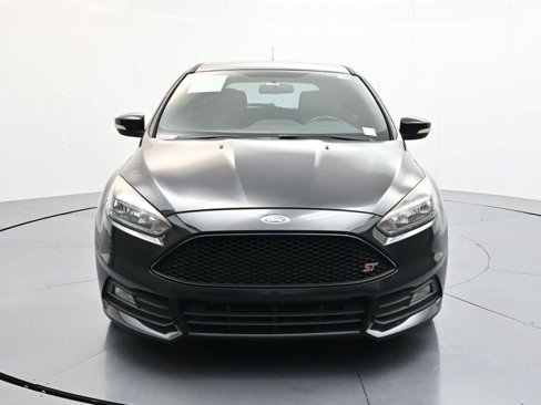 Used 2018 Ford Focus ST image 2