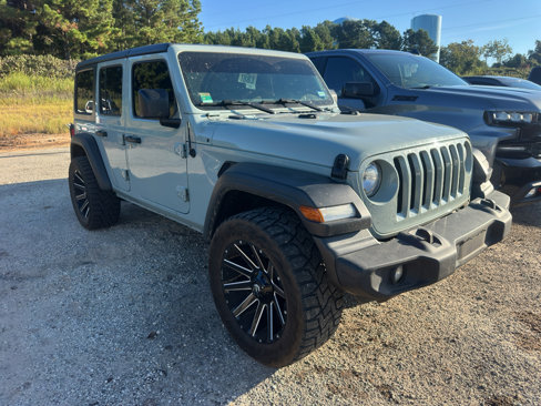 Used 2023 Jeep Wrangler Sport S image 3