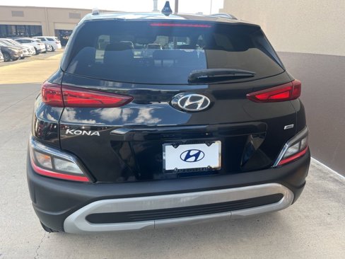 Used 2023 Hyundai Kona SEL image 3