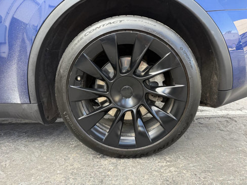 Used 2020 Tesla Model Y Long Range image 15