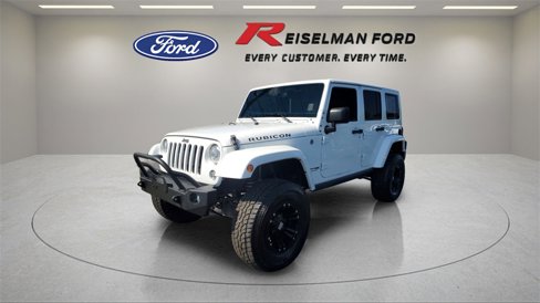 Used 2018 Jeep Wrangler Unlimited Rubicon w/ Connectivity Group image 2