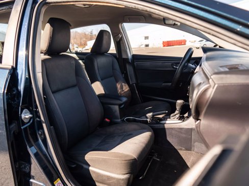 Used 2018 Toyota Corolla LE image 14