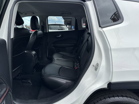 Used 2021 Jeep Compass Trailhawk image 16