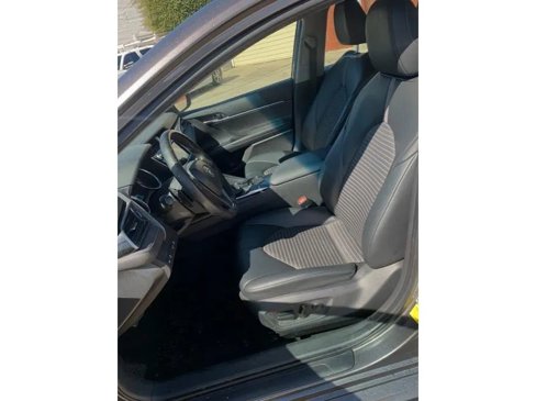 Used 2020 Toyota Camry SE image 6